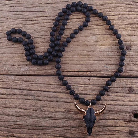 Unisex Fashion Bohemian Long Skull Pendant Necklace - Picture 2 of 14